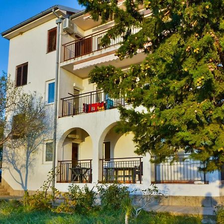 Apartments With A Parking Space Senj - 11520 Dış mekan fotoğraf